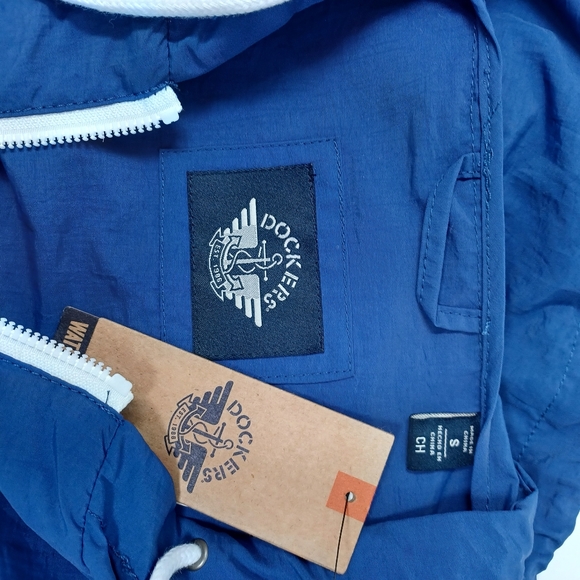 Docker Water-Resistant Taslan Jacket - Picture 7 of 11